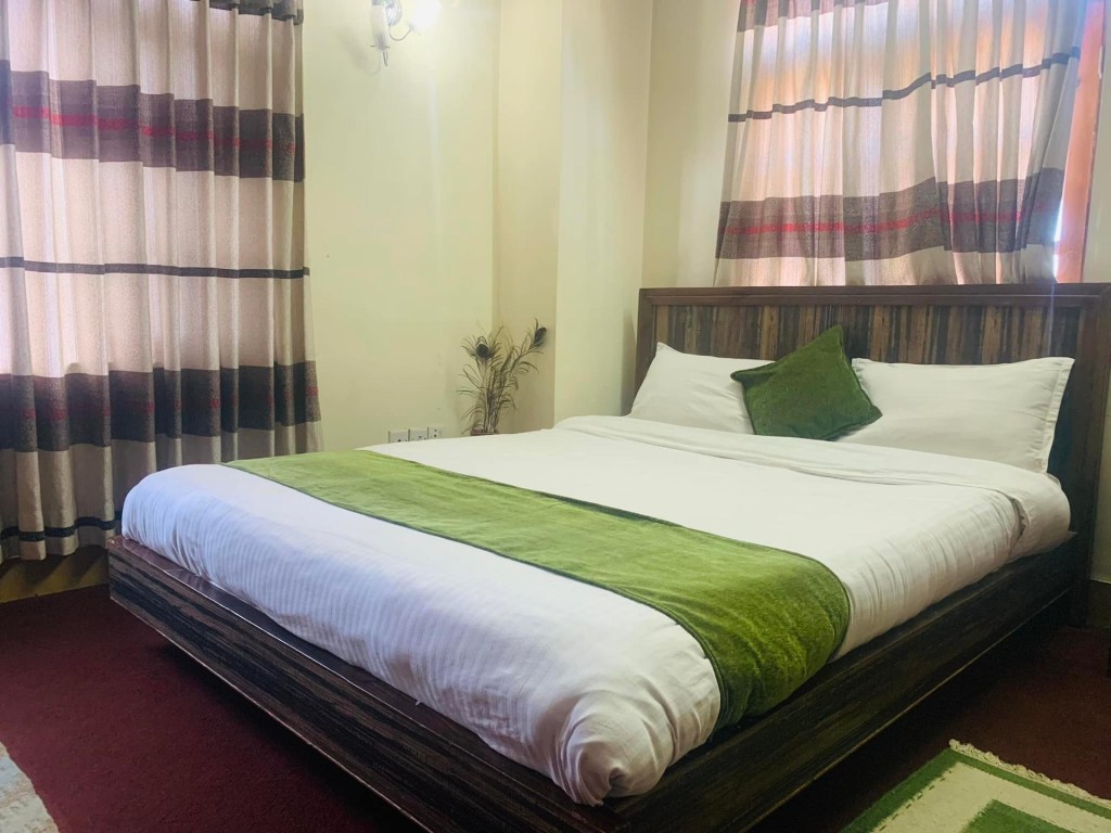 Double Bed -1