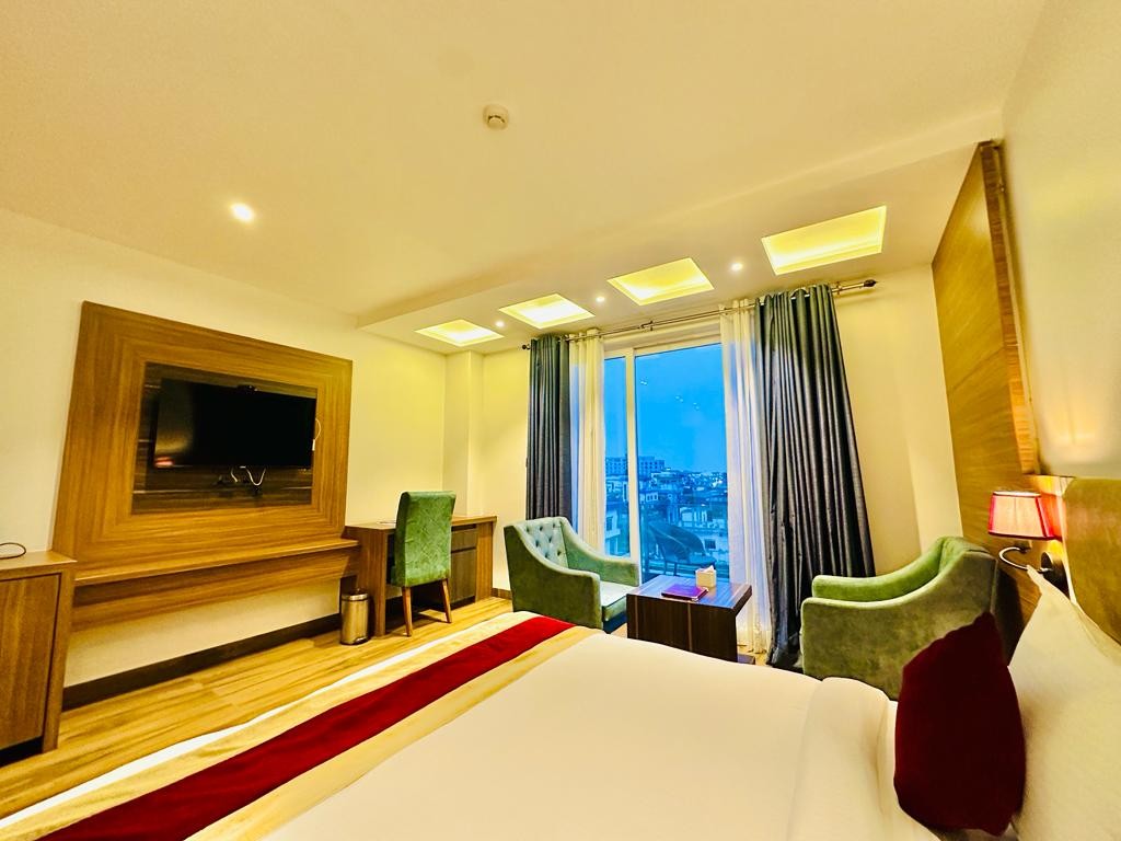 King size bed -1