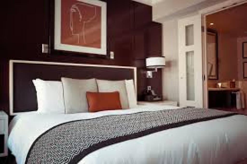 1 King Bed